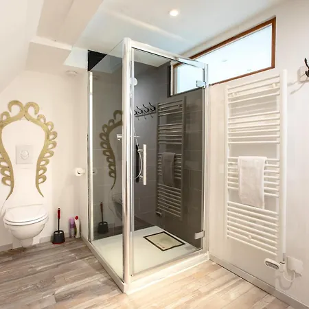 Choupette De La Vallee Avec Garage