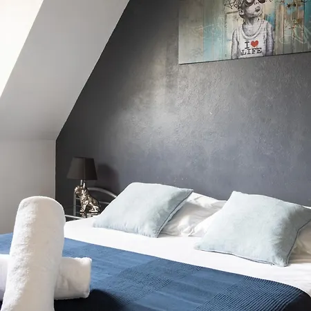 Choupette De La Vallee Avec Garage *