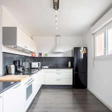 Choupette De La Vallee Avec Garage Apartment